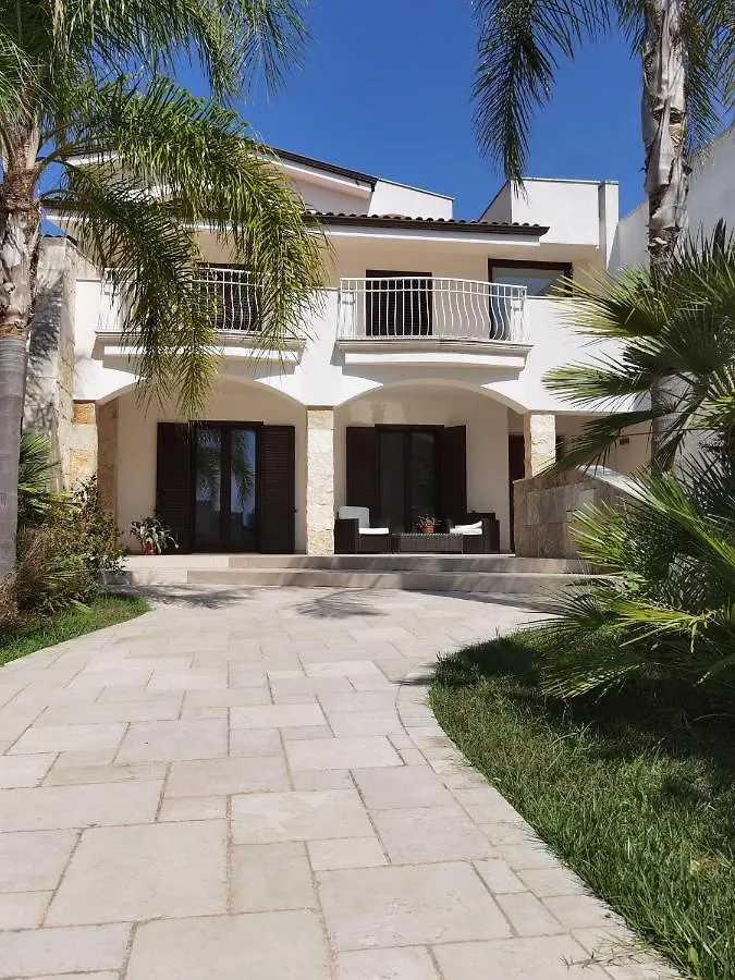 Villa Silvana Lecce 0*,