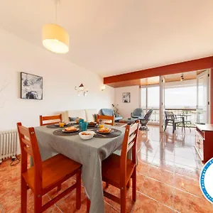  Apartamento De 60 M² En Centro Ciudad, Con 2 Habitación Portugal